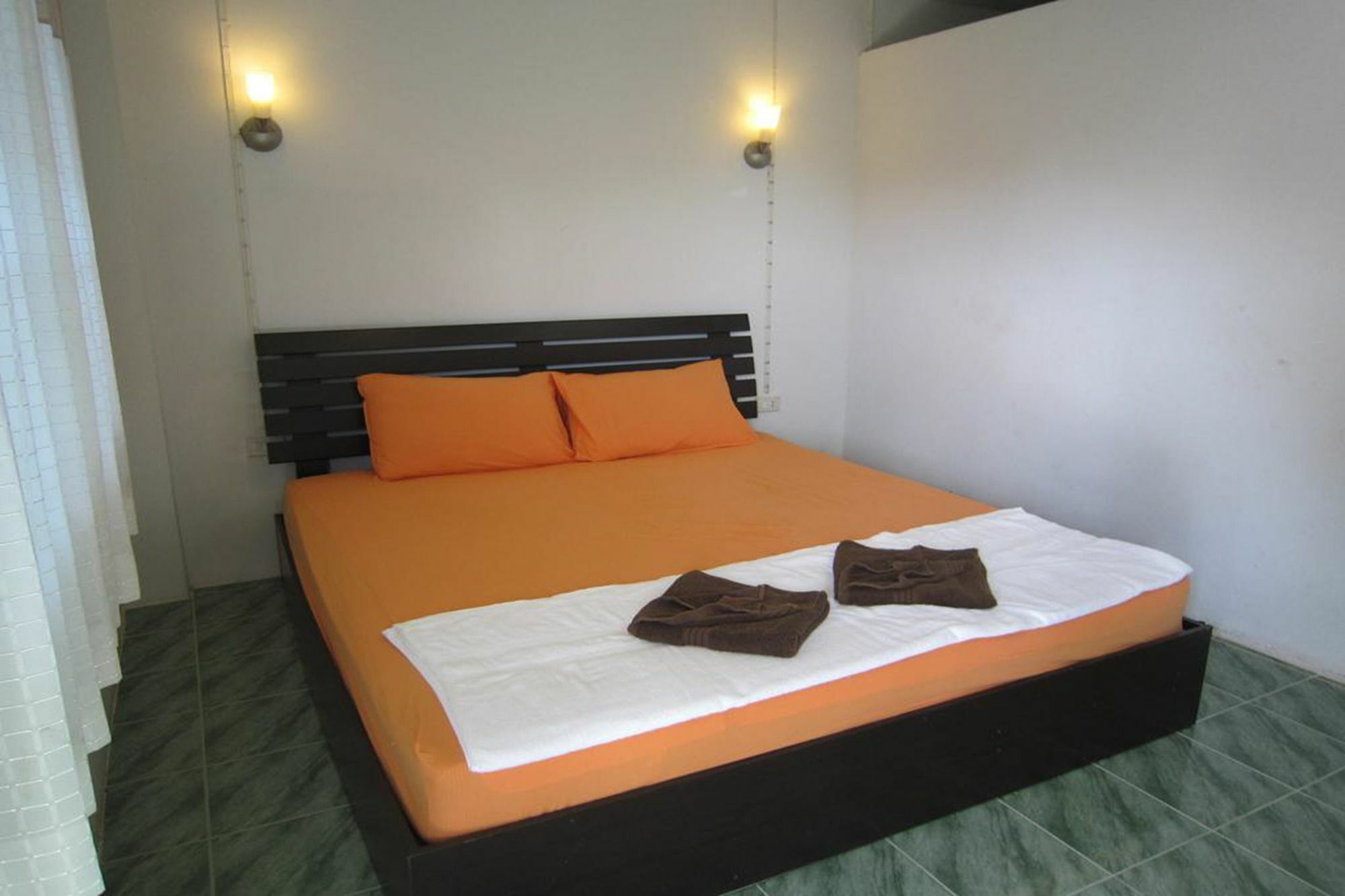 Run'S Bed & Breakfast Krabi town Exteriör bild